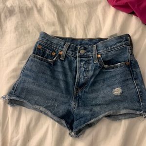 Dark Wash Levi’s Denim Shorts